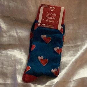 ❤️NWT Awesome “ Heart Unisex Socks “
Brand New With Tags Fun to Wear Socks ❤️